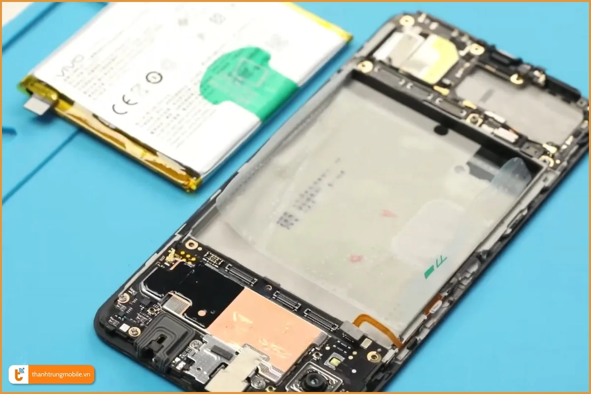Quy trình thay pin Vivo X21 tại Thành Trung Mobile 