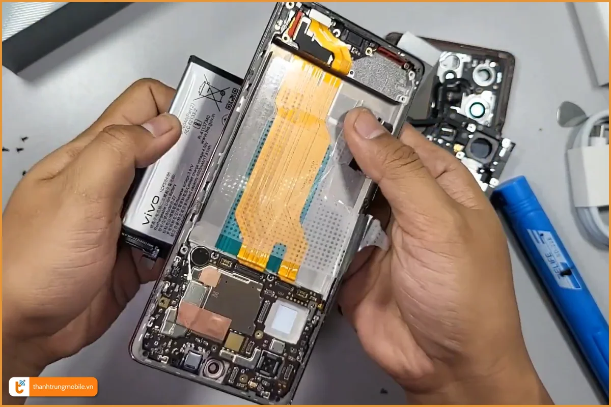 Quy trình thay pin Vivo Y29