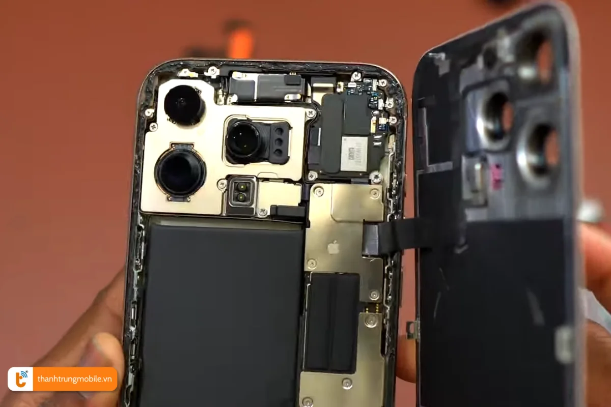 Quy trình thay thế lưng iPhone 16 Pro tại Thành Trung Mobile