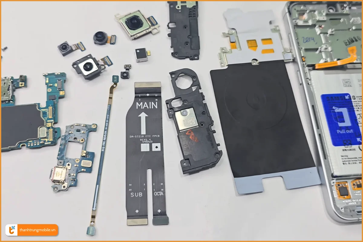 Quy trình thay vỏ Samsung Galaxy S24 FE chuyên nghiệp