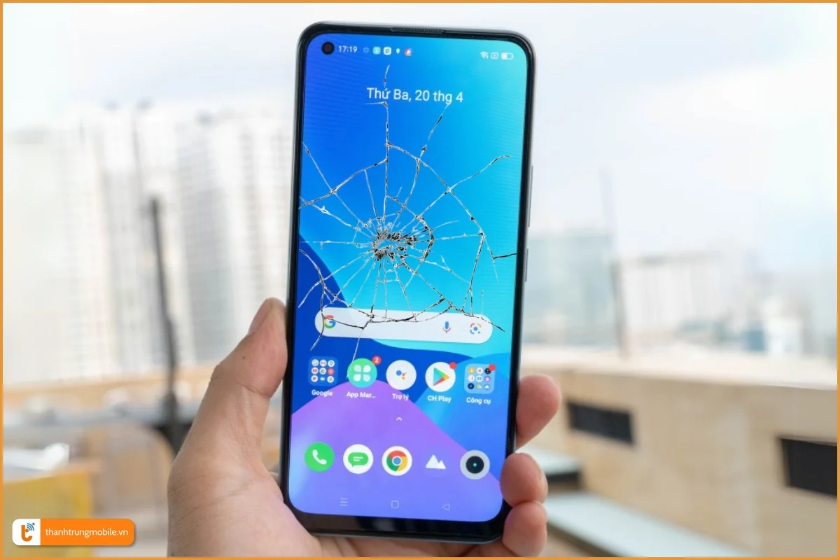 Realme 8 vỡ mặt kính