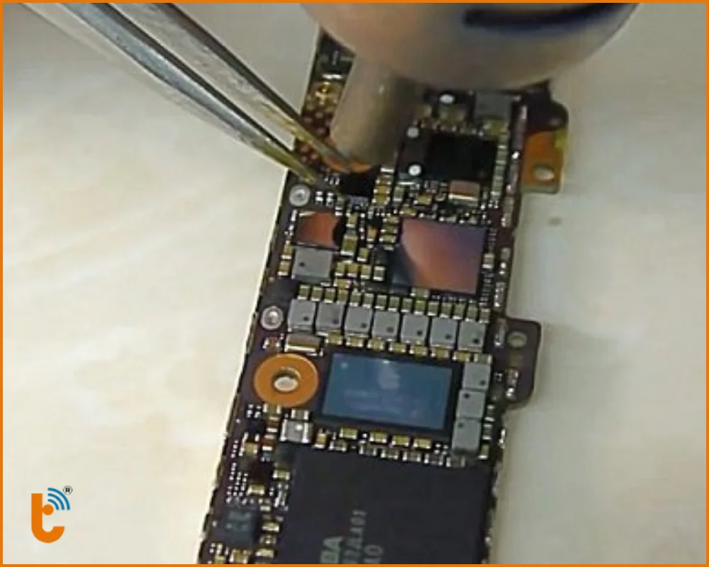 Rủi ro và giải pháp khi sửa lỗi IC trên Mainboard