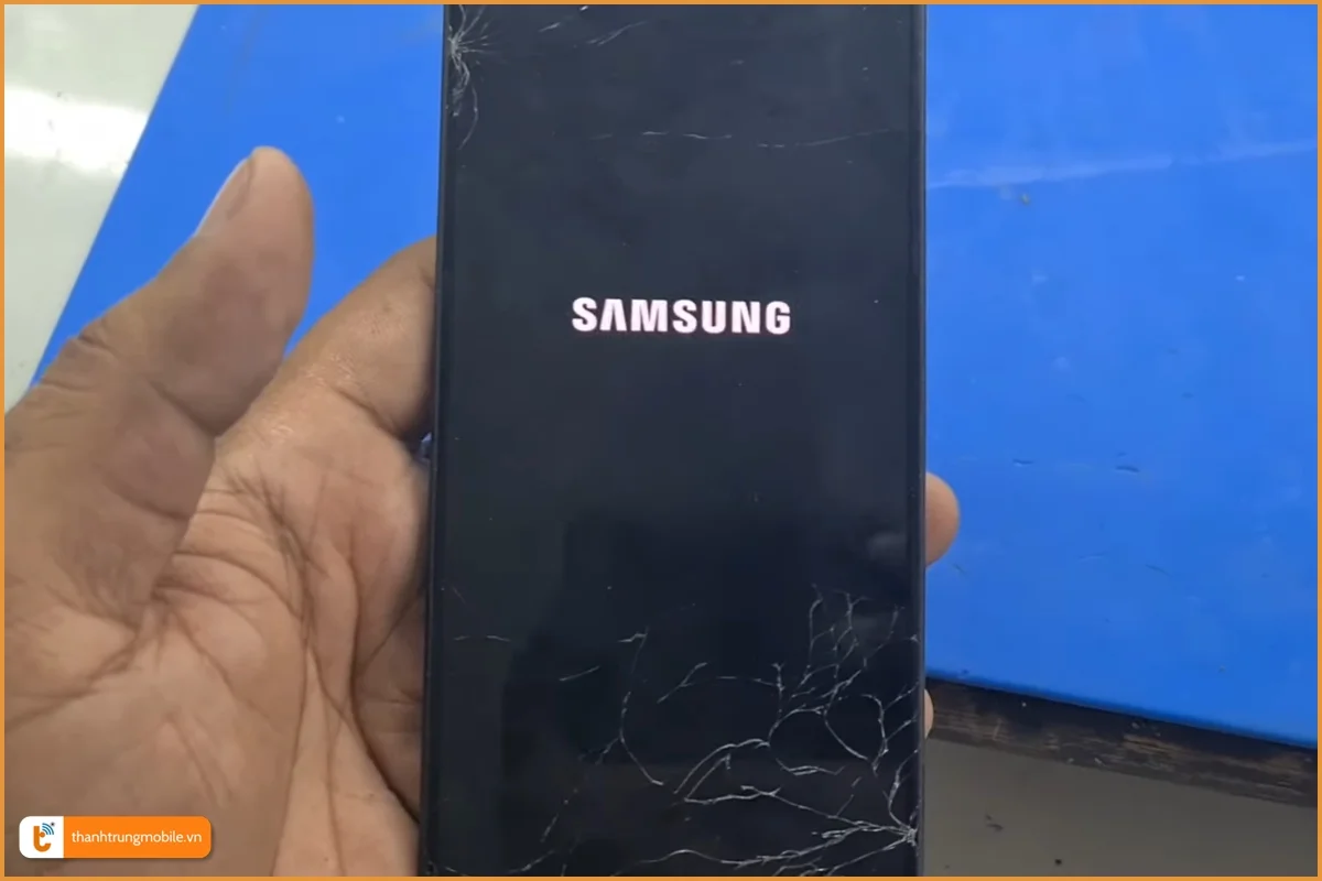 Samsung Galaxy A41 bể mặt kính