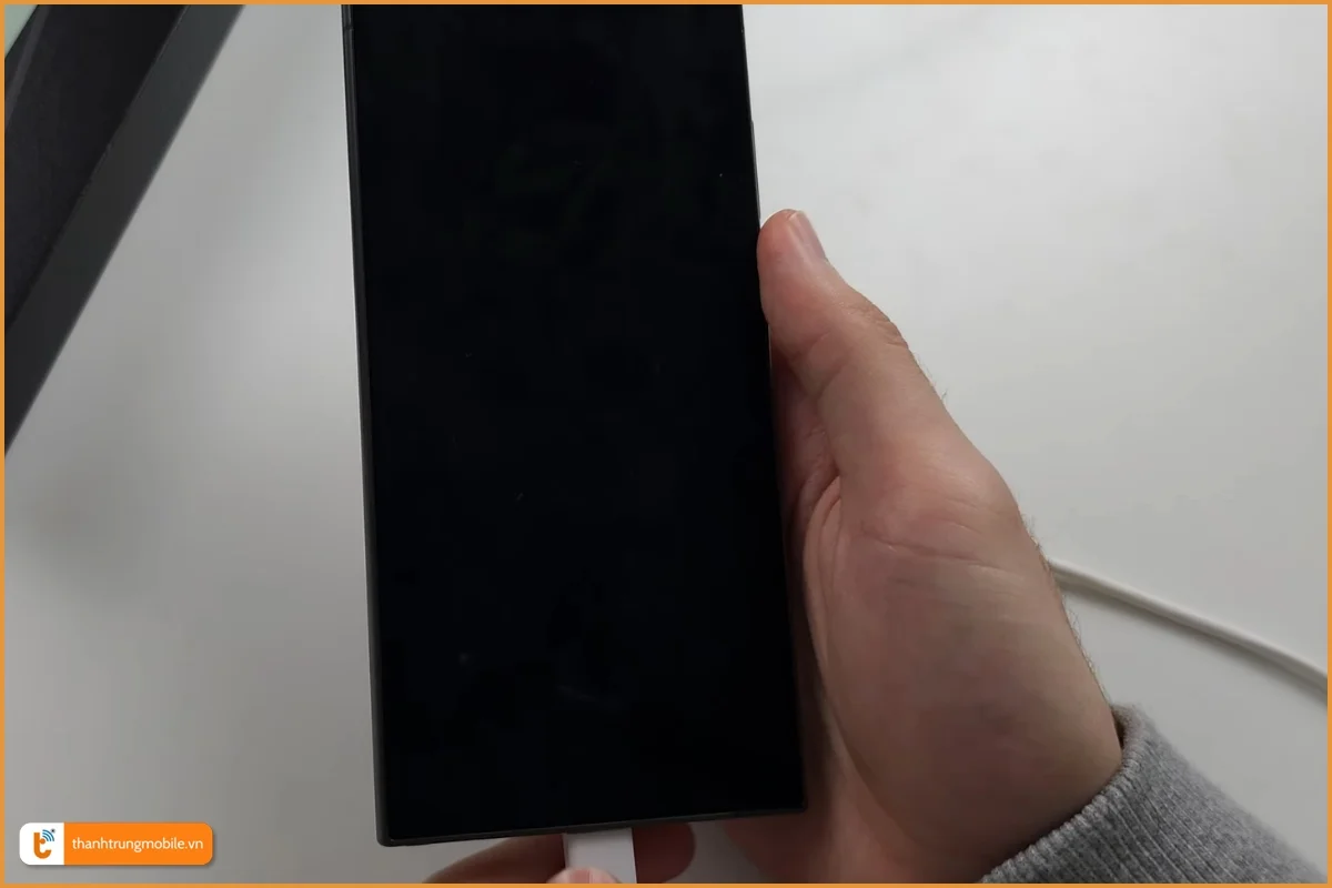 Samsung Galaxy S23 Ultra sạc không vào pin