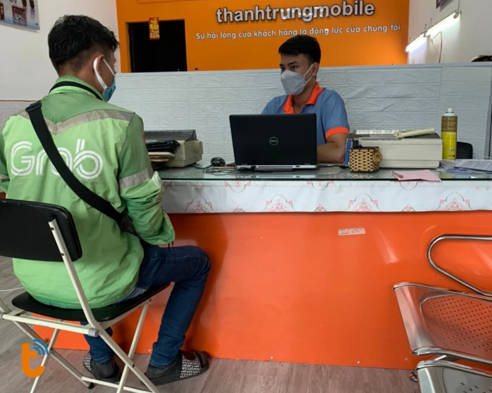 Thành Trung Mobile cam kết minh bạch từ khâu tiếp nhận đến bàn giao