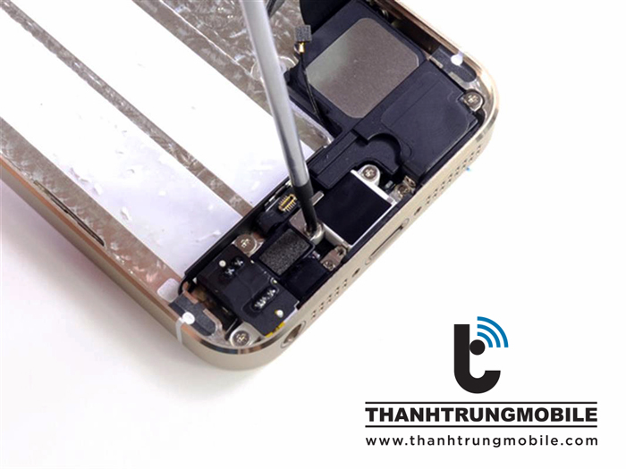 Thay jack tai nghe iPhone 5, 5S