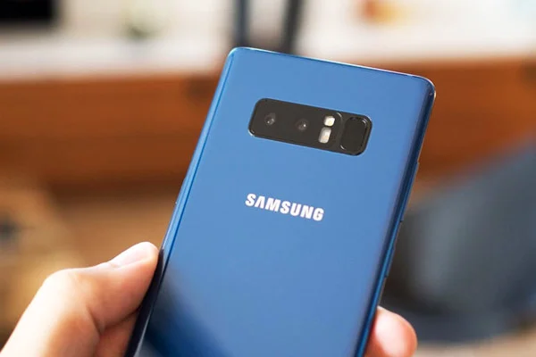 thay-vo-samsung-note-8-1