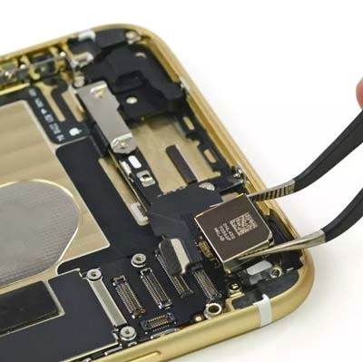 thay-ic-nguon-iphone-x