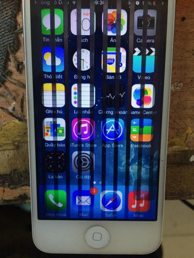 man-hinh-iphone-5-bi-soc-1