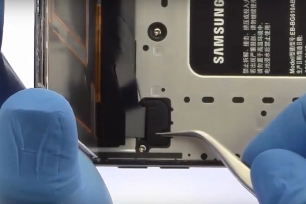 cach-thao-pin-samsung-j7-prime-6