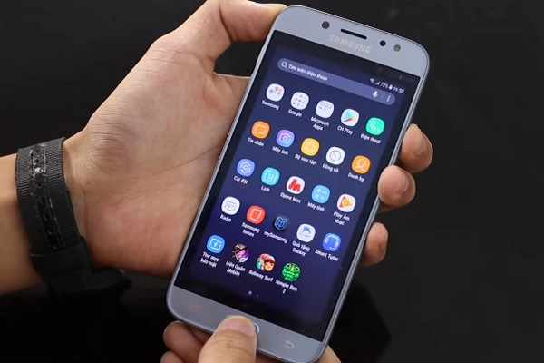 cach-chup-man-hinh-samsung-j7-pro-1