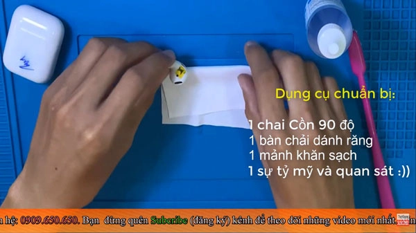 cach-ve-sinh-tai-nghe-airpods