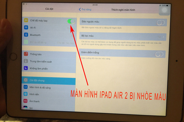 Sửa lỗi màn hình iPad Air 2 bị nhòe màu - Thành Trung Mobile