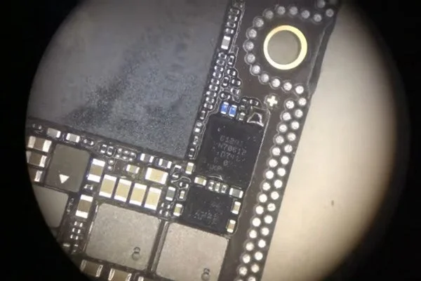 Sàng main iPhone là gì ? Quy trình sàng main trên iPhone X