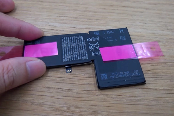 cach-thay-pin-iphone-x-9