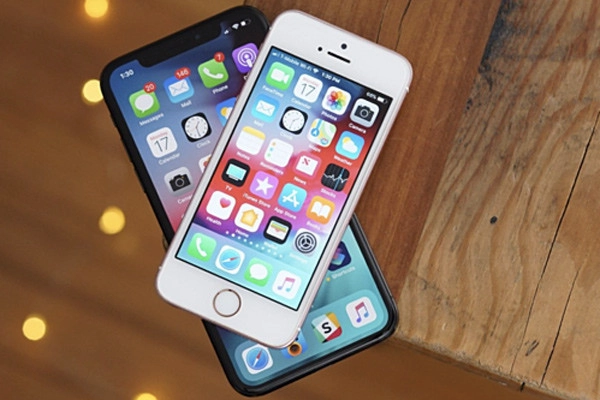 cach-ve-sinh-dien-thoai-iphone-1