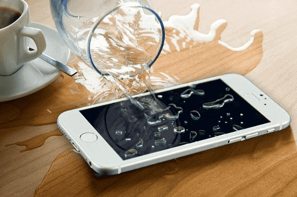 Cách xử lý điện thoại iPhone bị vô nước như thế nào là đúng?