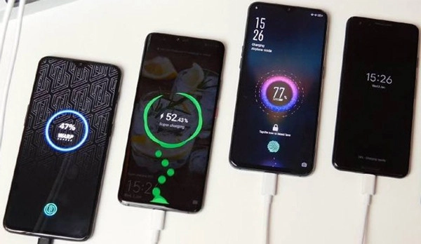 cách sạc pin cho điện thoại Oppo mới 1