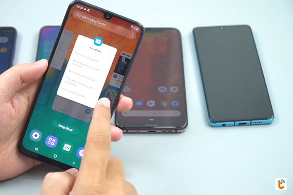 hướng dẫn cách chia đôi màn hình Android 9 Samsung - bước 4