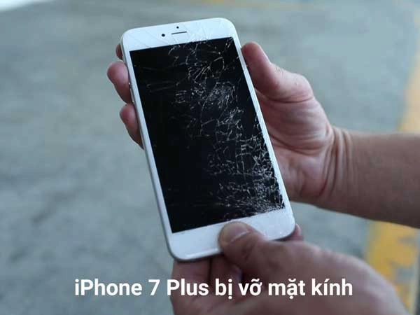 Mặt kính iPhone 7 bị vỡ và xước