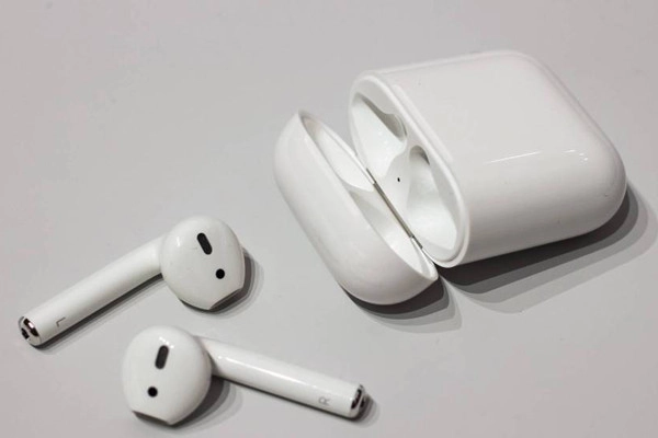 apple-airpods-la-gi-01