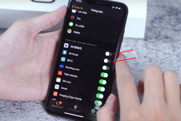 Gạt sang trái để tắt các ứng dụng không nhận thông báo trên Apple Watch của bạn
