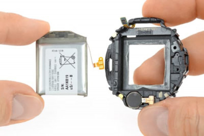 Thay pin Samsung Galaxy Watch Active, Active 2
