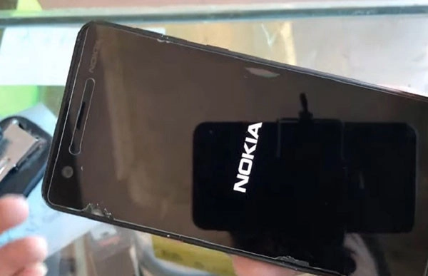 sua-nokia-2-treo-logo-1