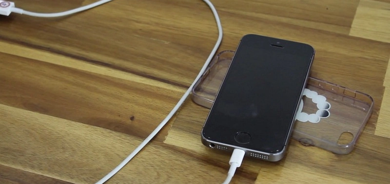 iphone xr bị nóng máy 2