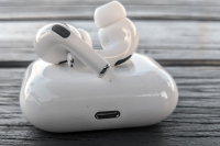 Thay pin Apple Airpods 3