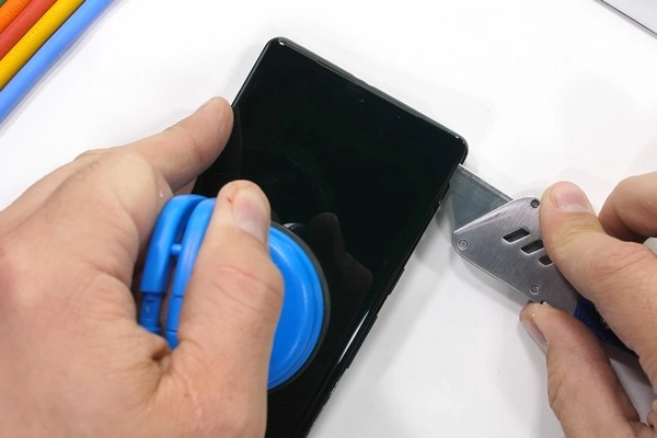 Thay màn hình Google Pixel 6