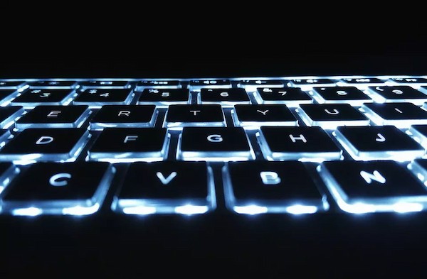Cách bật tắt đèn bàn phím laptop HP, Dell, Asus, Acer, Lenovo