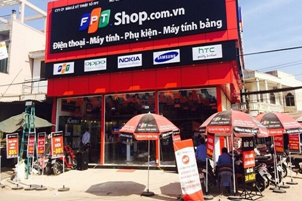 7. FPT Shop