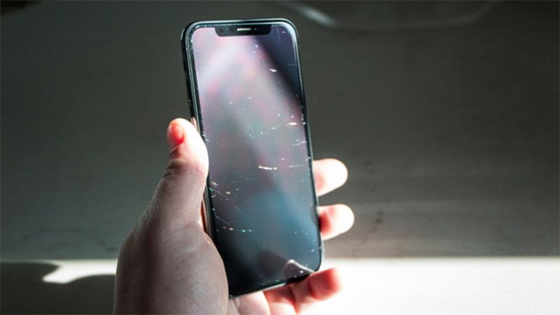 Nguyên nhân xóa trầy xước iPhone SE 2020 trên mặt kính, kính lưng