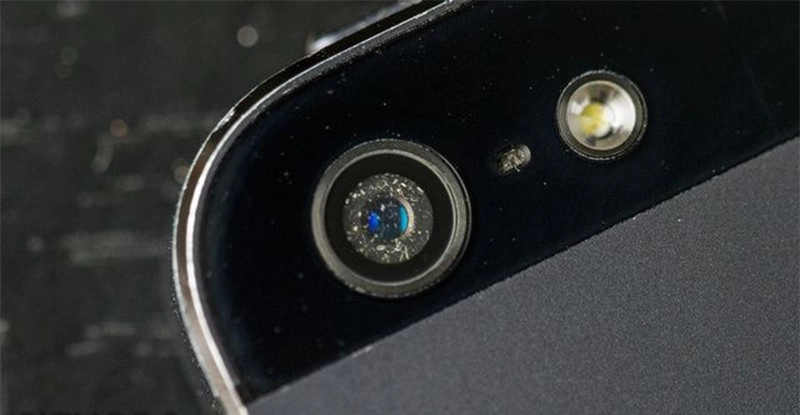 Những nguyên nhân khiến phải thay kính camera sau cho iPhone 5S