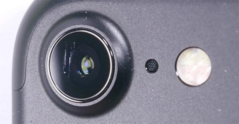 Nguyên nhân khiến bạn cần phải thay kính camera iPhone XS