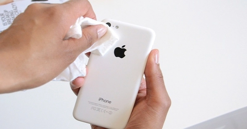 Cách phòng tránh nứt vỡ, trầy xước trên mặt kính camera iPhone