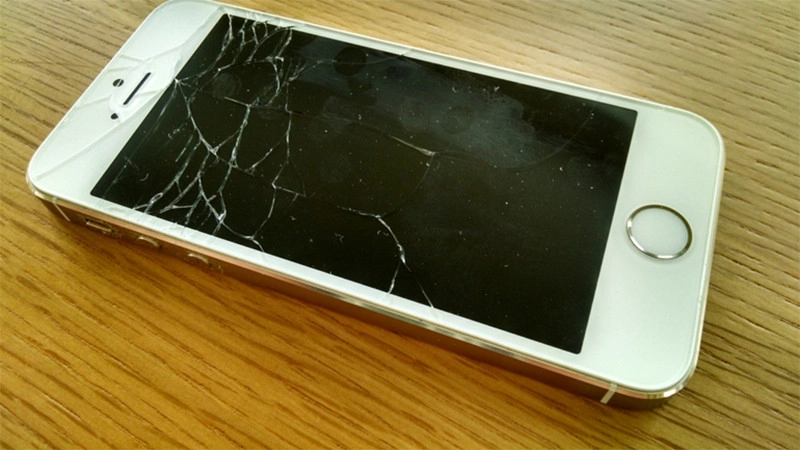 Những nguyên nhân dẫn đến thay kính iPhone 5c