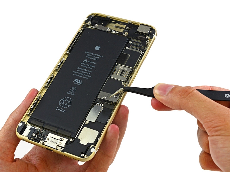 Khắc phục iPhone SE 2 bị sập nguồn liên tục như thế nào?