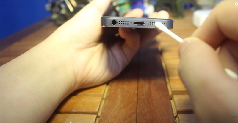 Cách khắc phục iPhone SE hỏng nút volume