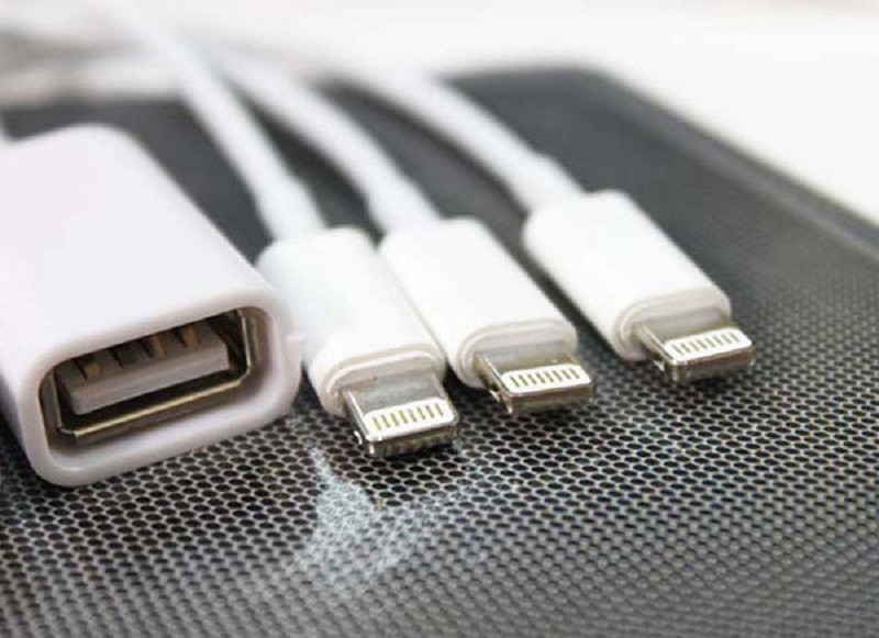 USB OTG Transcend: có thể kết nối với iPhone, iPad qua cổng lightning