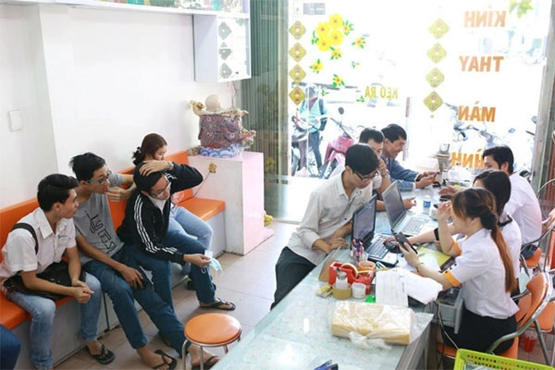 Quy trình thay chân sạc Samsung Galaxy A20, A20s tại Thành Trung Mobile