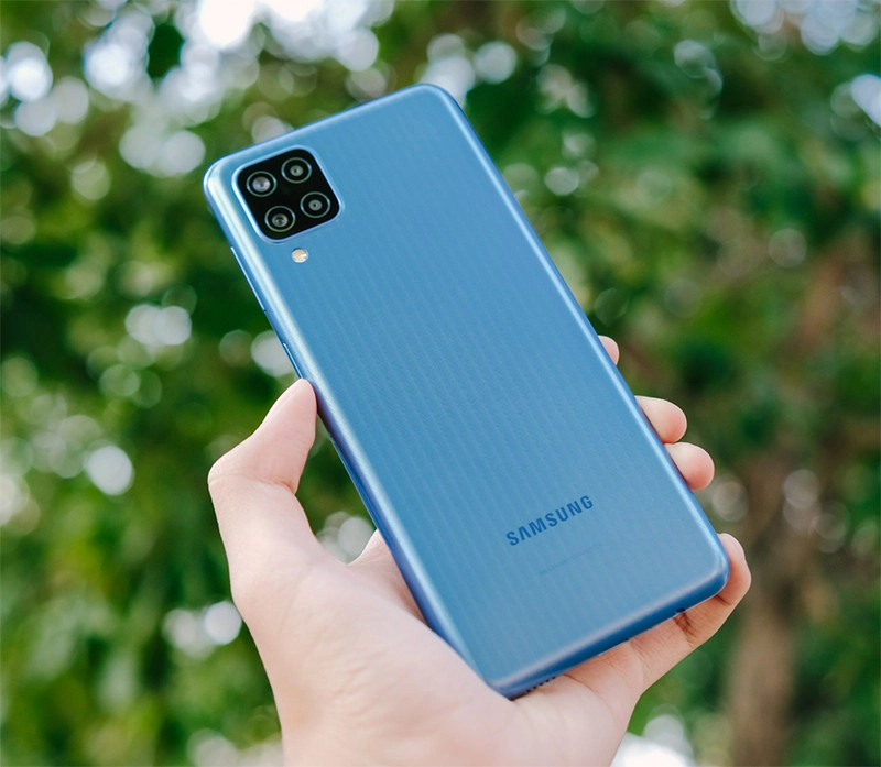 Dấu hiệu và nguyên nhân nhận biết khi cần thay chân sạc điện thoại Samsung Galaxy M12