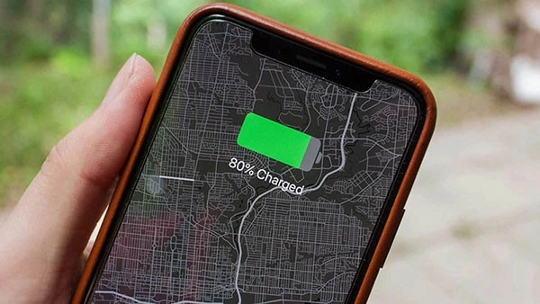 Pin điện thoại đã sạc đầy