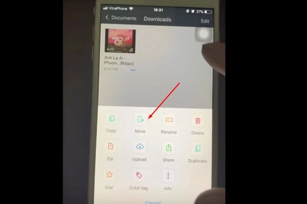 Chọn Move đến iCloud