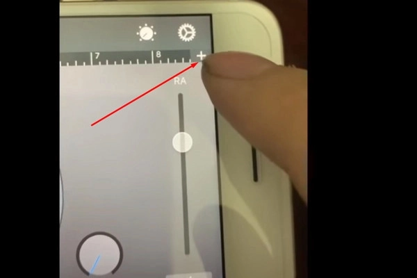 Chọn vào biểu tượng hình dấu +