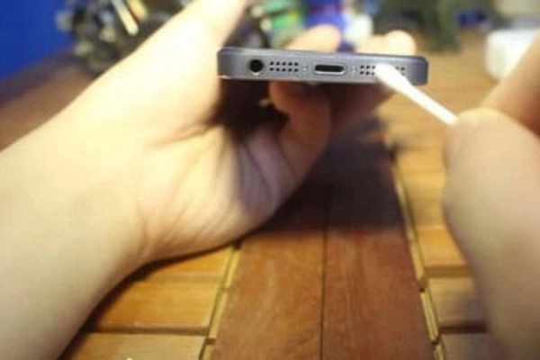 iPhone 7 plus báo phụ kiện không được hỗ trợ 4