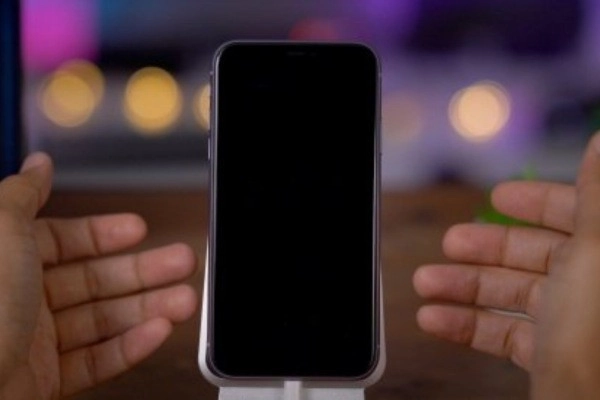 iPhone 11 Pro Max đen màn hình