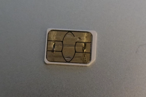 iphone 14 pro max bị hỏng sim