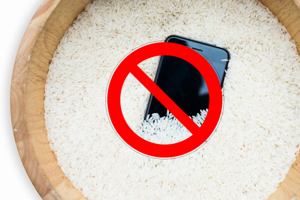iphone vô nước bỏ vô thùng gạo
